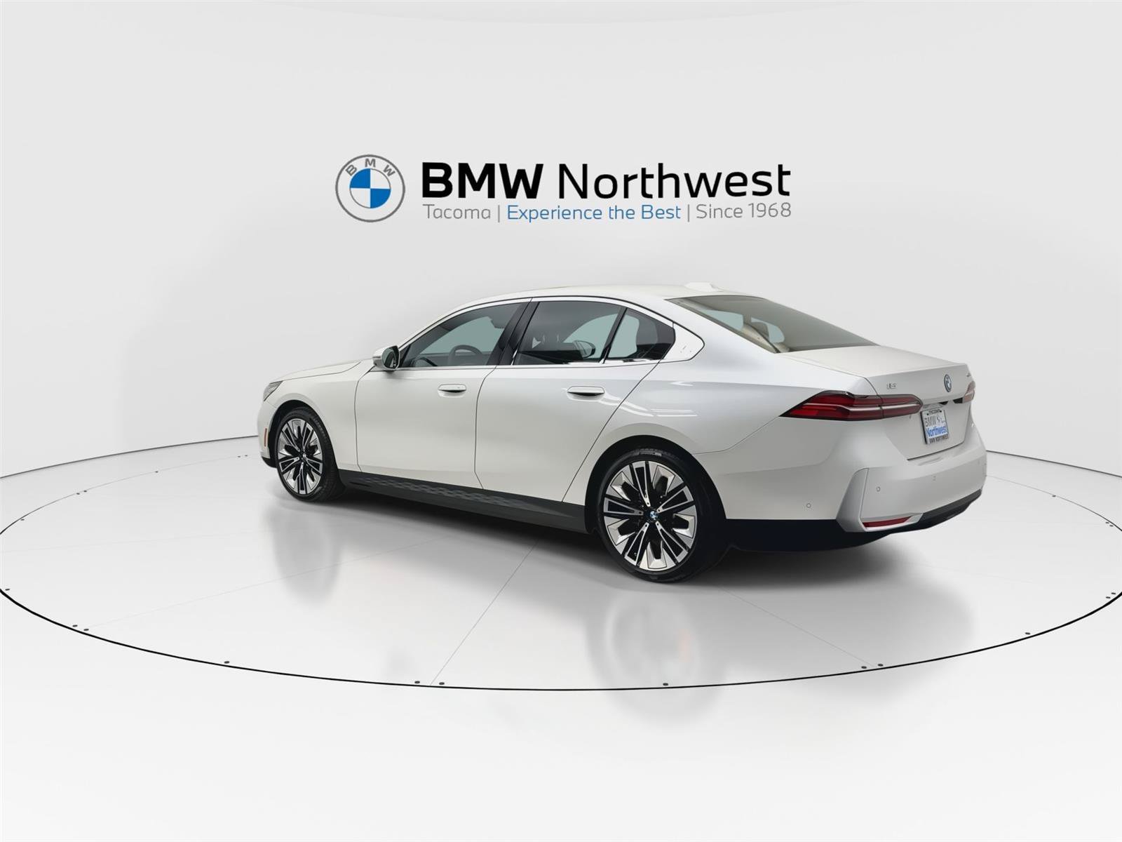 Used 2026 BMW i5 eDrive40 RWD image 12