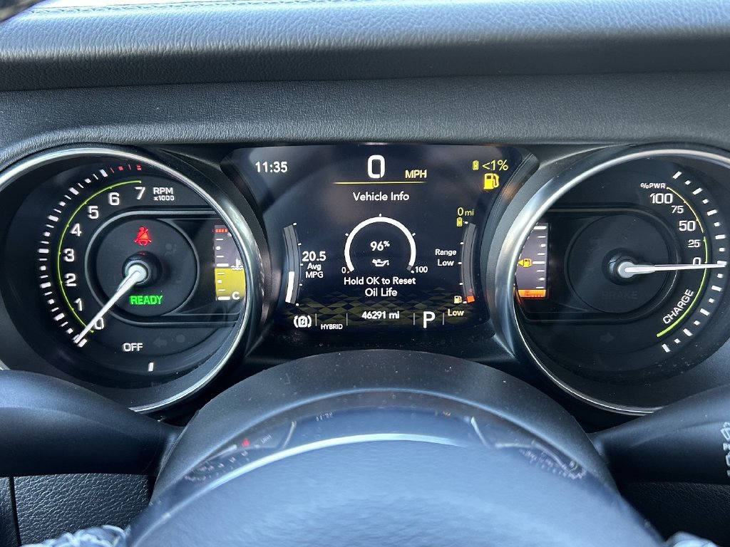 Used 2023 Jeep Wrangler Unlimited Sahara w/ Cold Weather Group AWD/4WD image 31