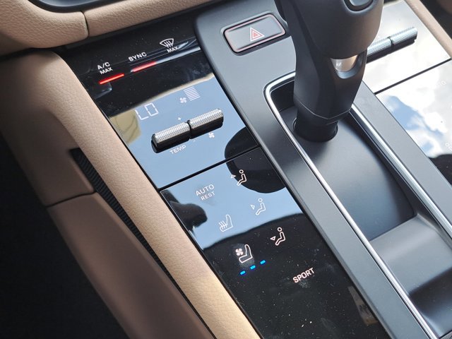 New 2026 Porsche Macan image 32