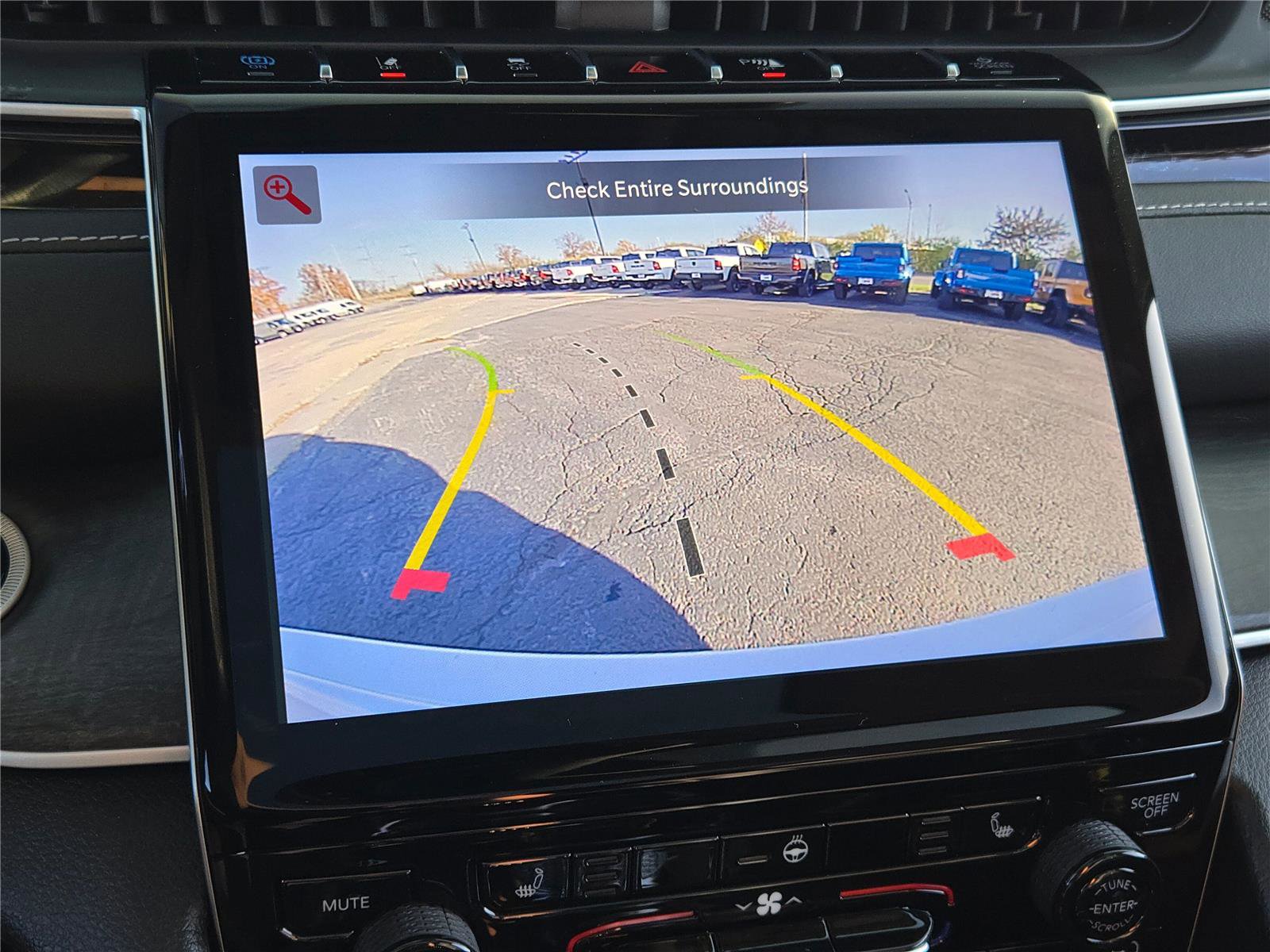 Used 2022 Jeep Grand Cherokee Limited 4xe image 31