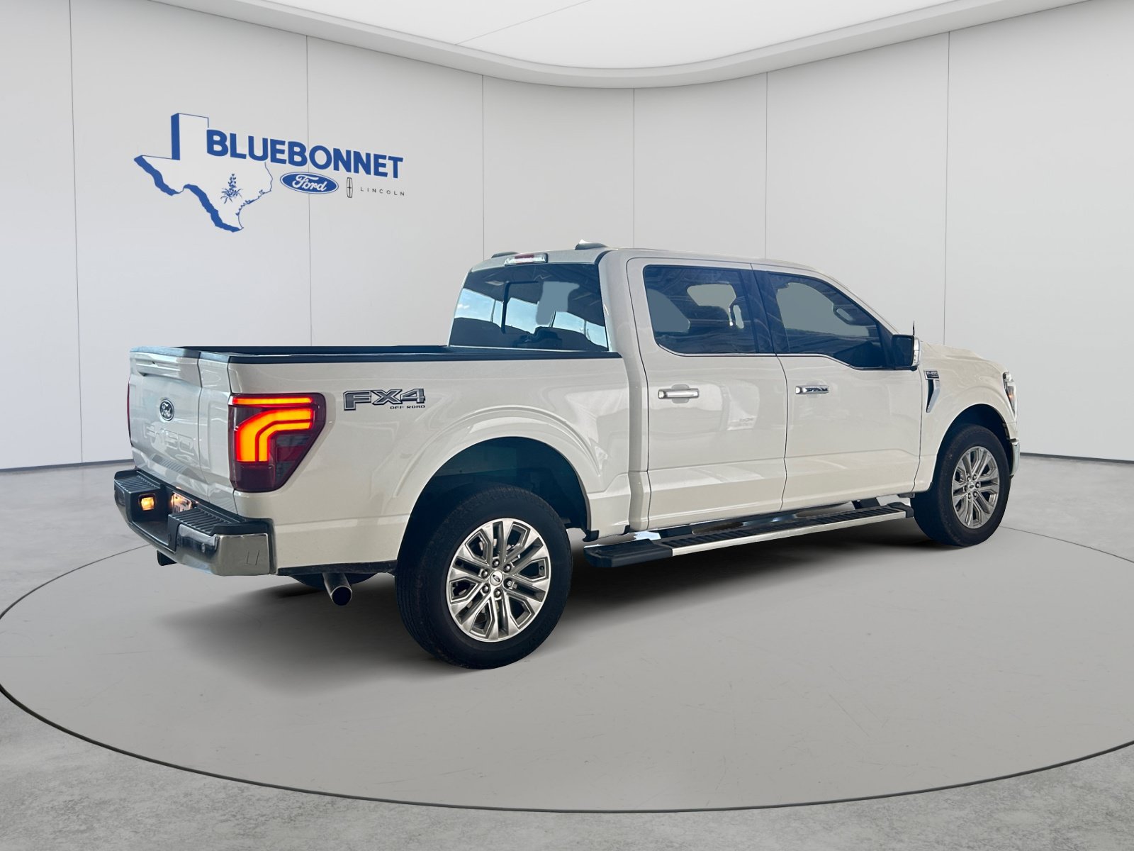 Used 2025 Ford F150 Lariat w/ Equipment Group 502A High AWD/4WD image 4