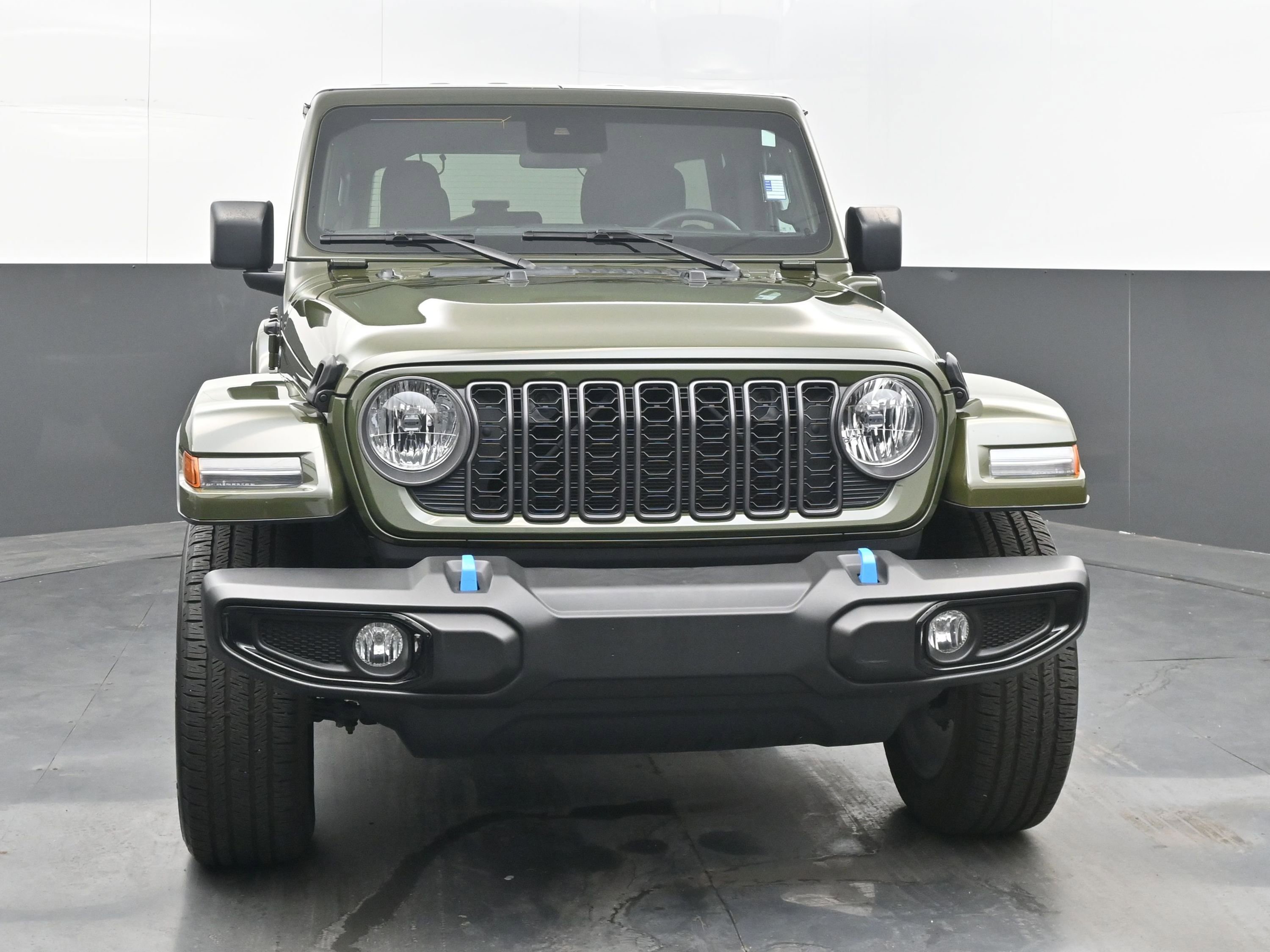 Used 2024 Jeep Wrangler Sport S image 3