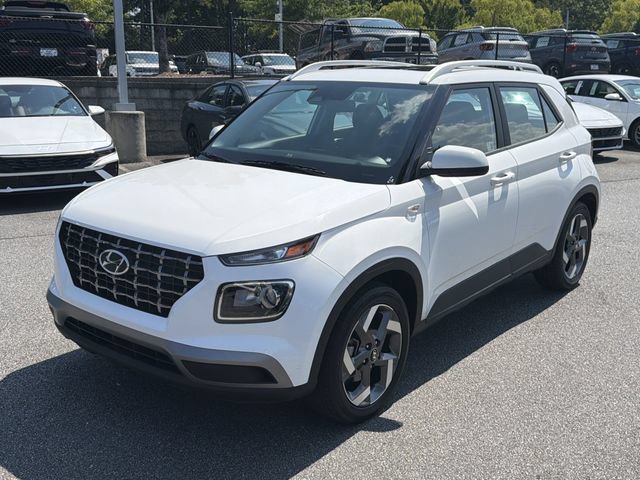 Certified 2025 Hyundai Venue SEL FWD image 3