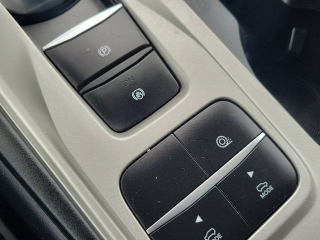 Certified 2023 Ford Explorer XLT RWD image 26