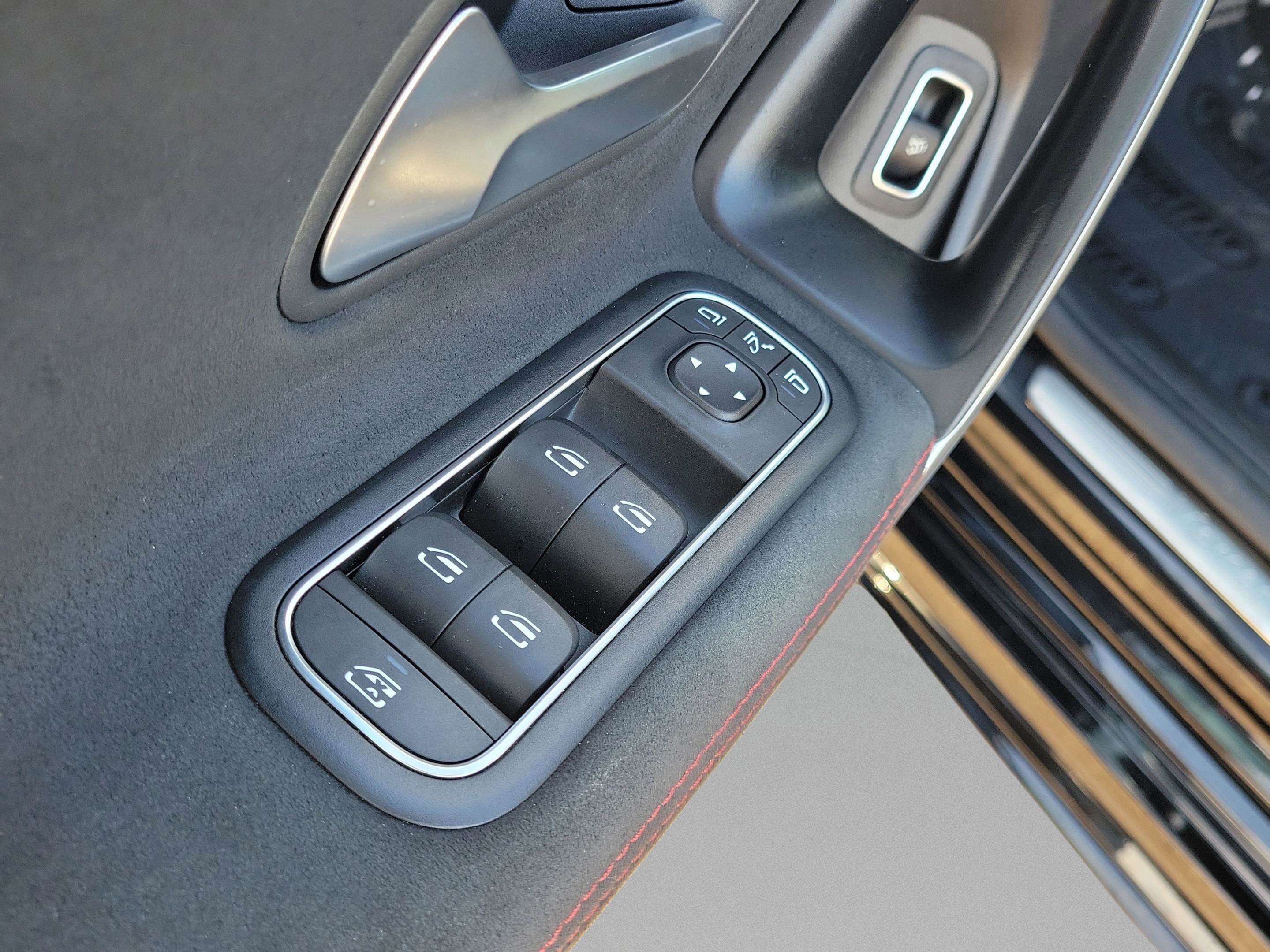 Used 2021 Mercedes-Benz CLA 250 image 18