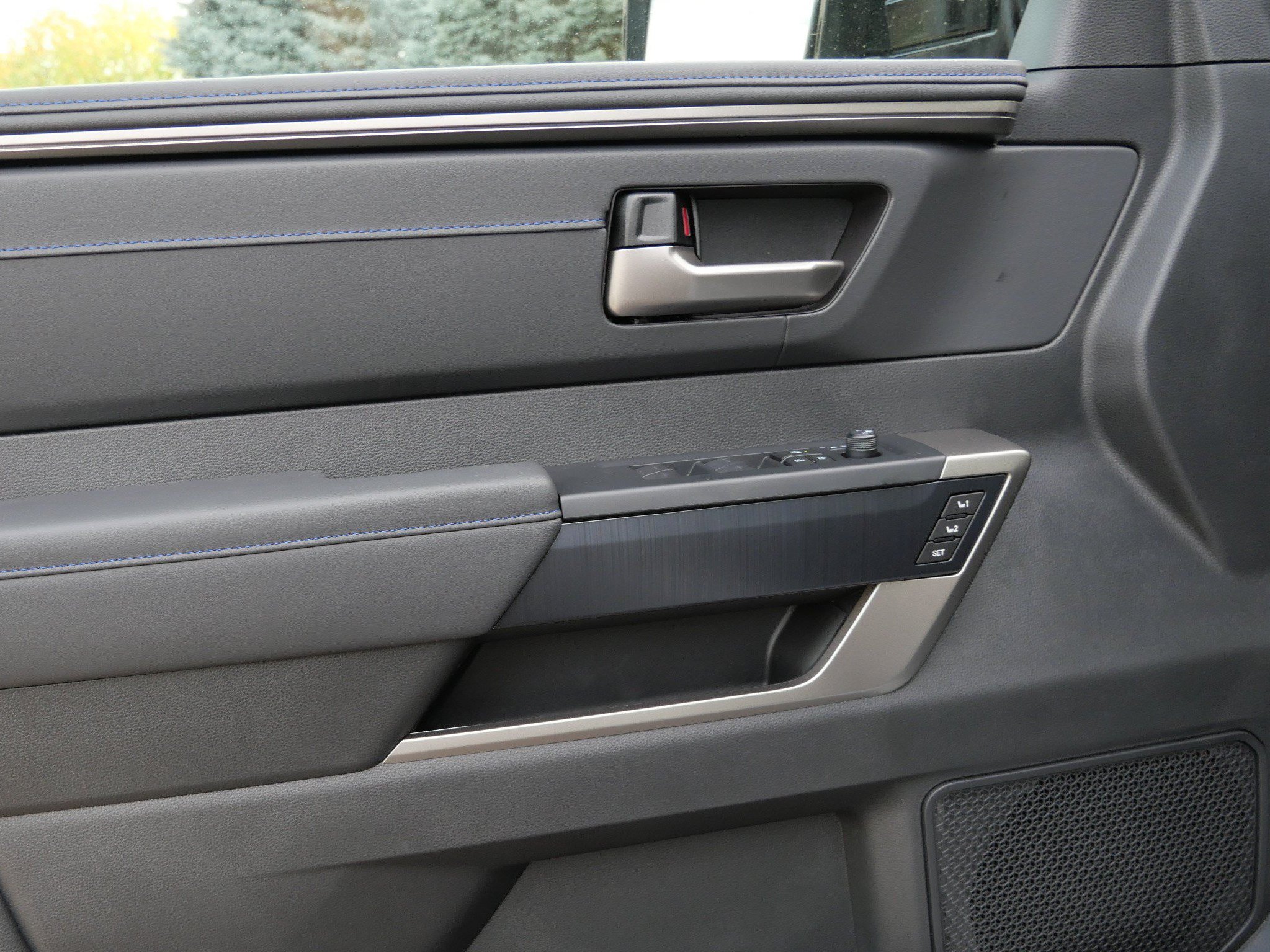 New 2026 Toyota Sequoia Platinum w/ TRD Off-Road Package AWD/4WD image 6