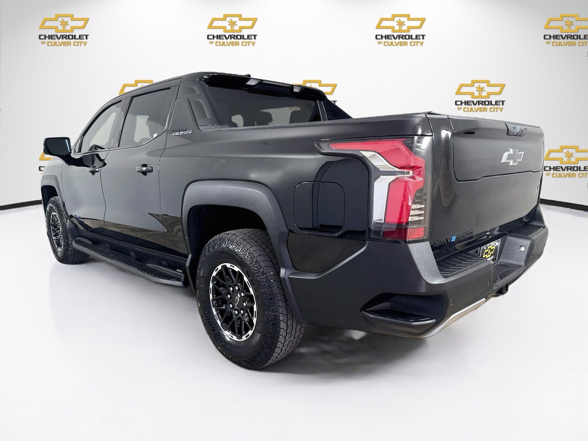 Used 2026 Chevrolet Silverado EV Trail Boss w/ Plus Package AWD/4WD image 6