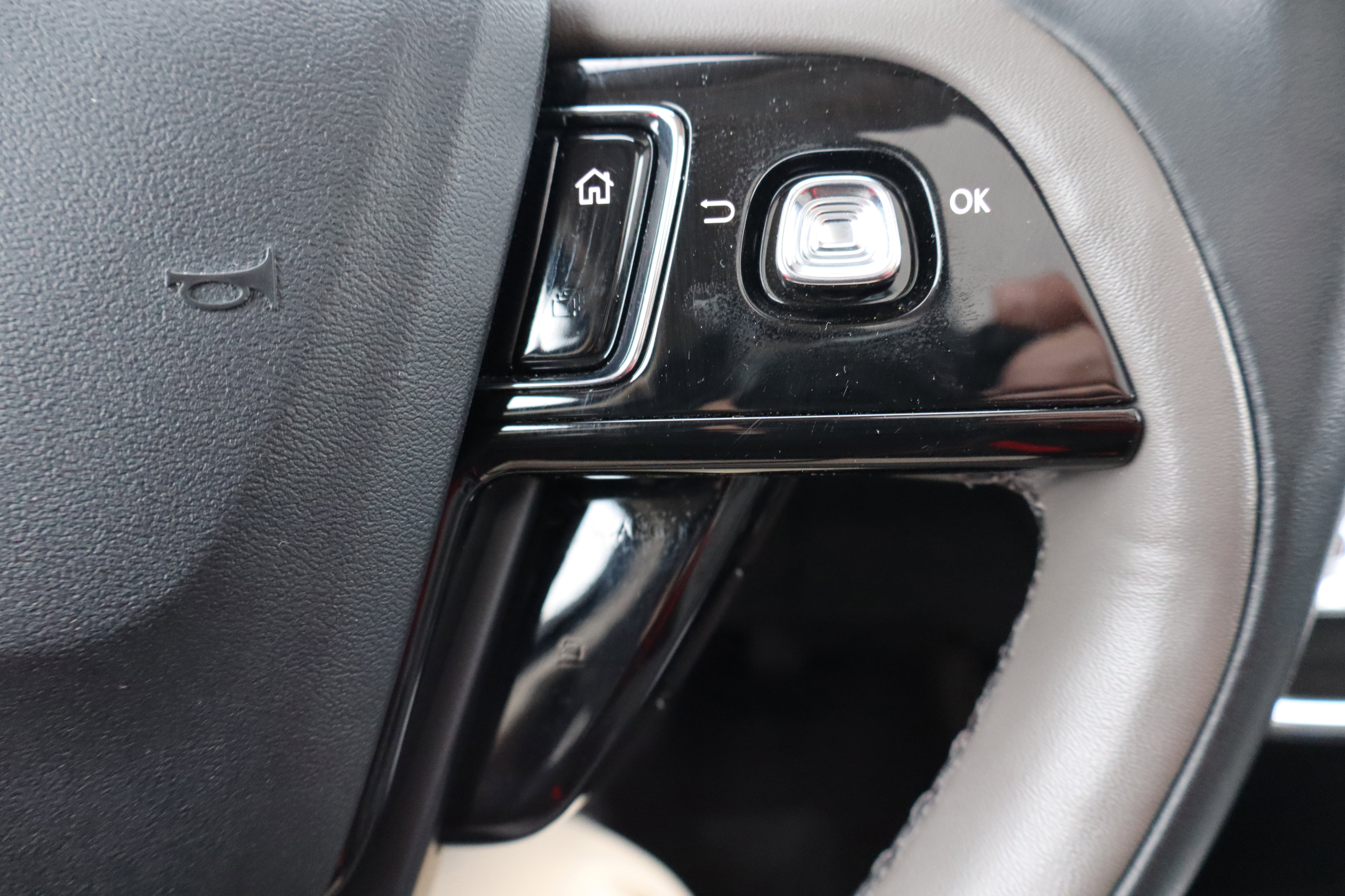 Used 2023 Lincoln Corsair Reserve w/ Equipment Group 202A image 18