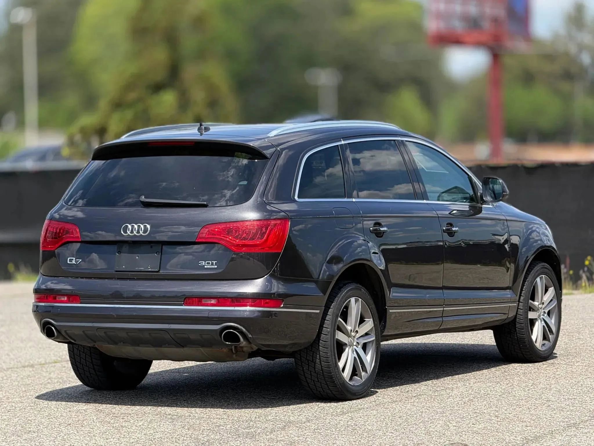 Used 2014 Audi Q7 3.0T Premium Plus w/ Premium Plus Package image 9