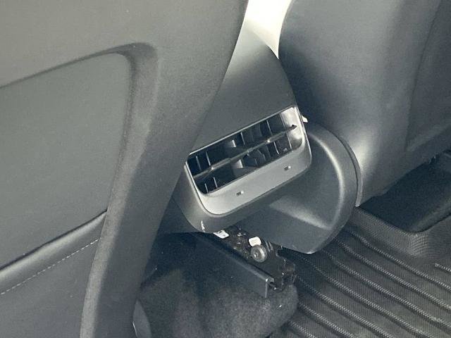 Used 2022 Tesla Model Y Performance AWD/4WD image 15