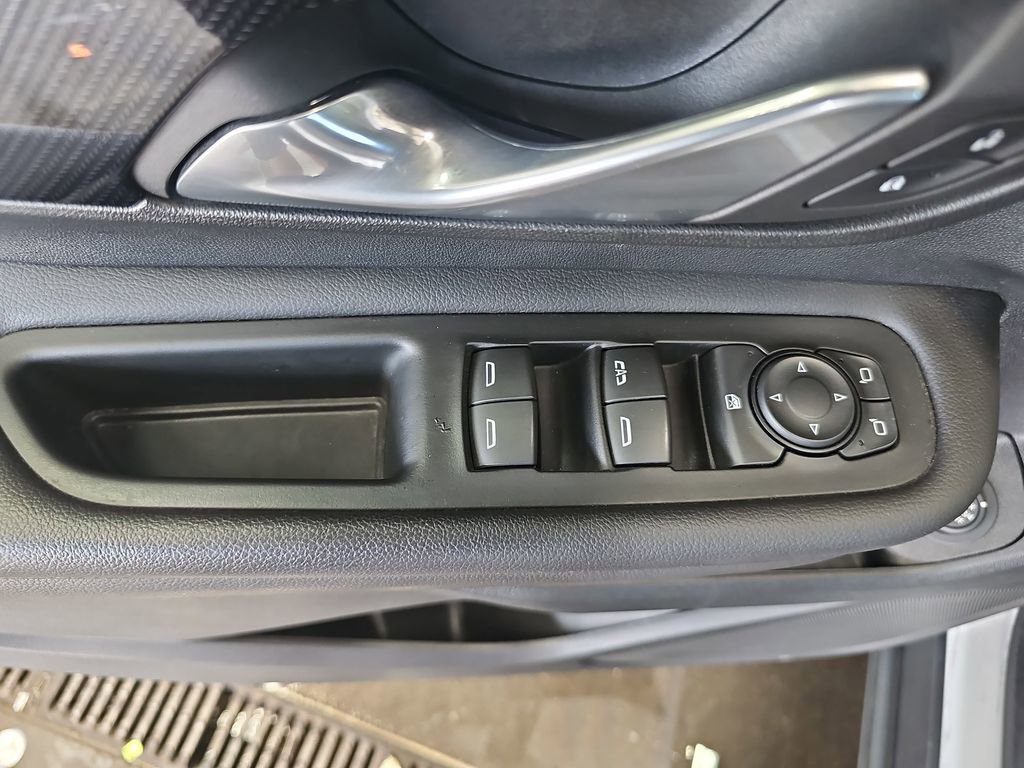 Used 2022 GMC Terrain AT4 w/ Tech Package AWD/4WD image 28