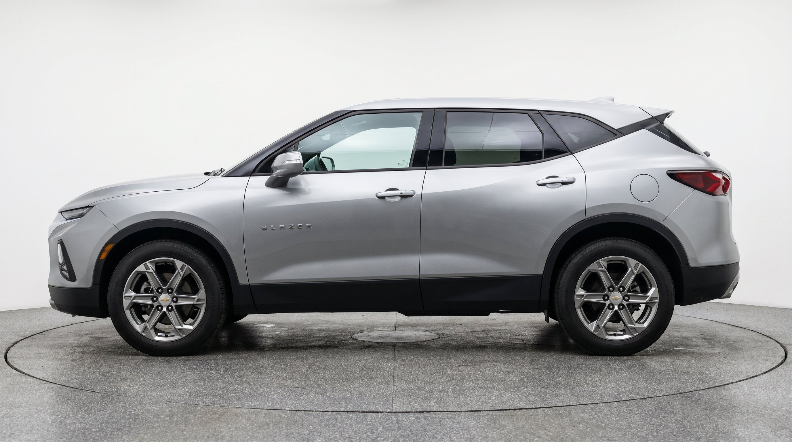 Used 2025 Chevrolet Blazer LT FWD image 5