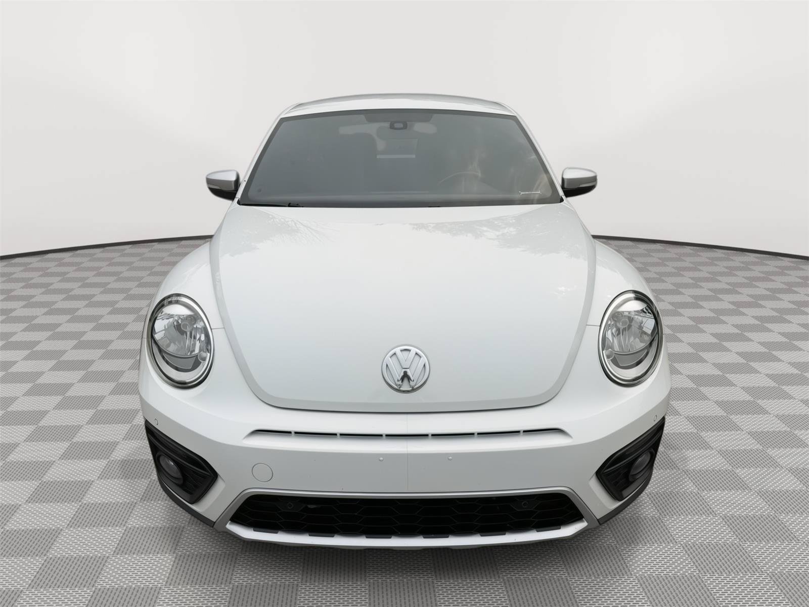 Used 2017 Volkswagen Beetle 1.8T Dune FWD image 2