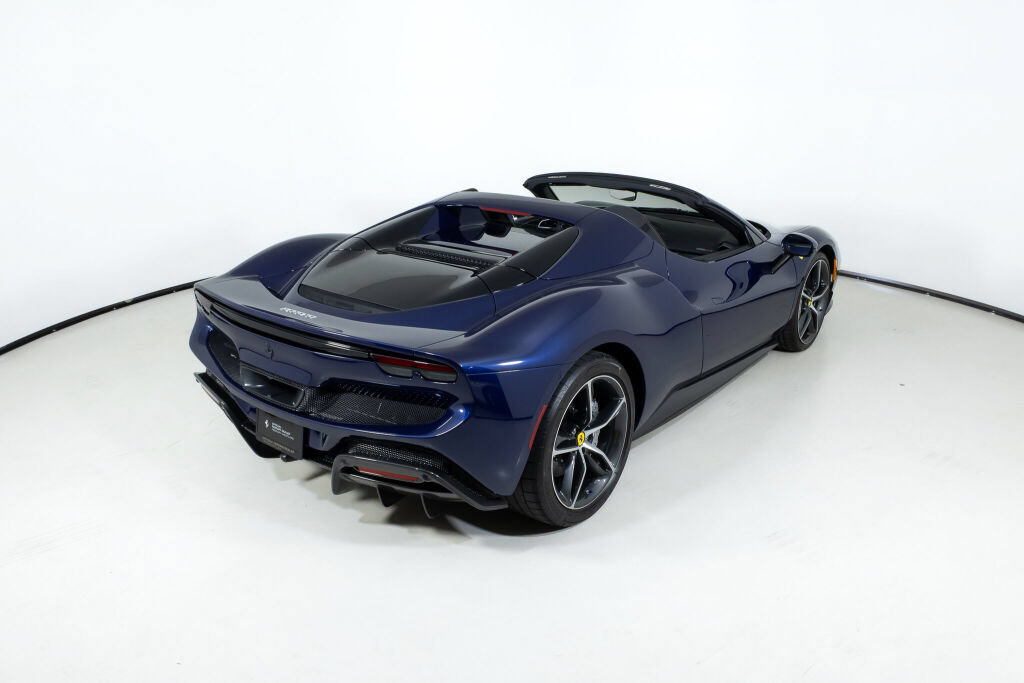 Used 2024 Ferrari 296 GTS RWD image 9