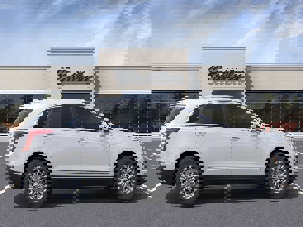 New 2026 Cadillac XT5 Luxury image 5