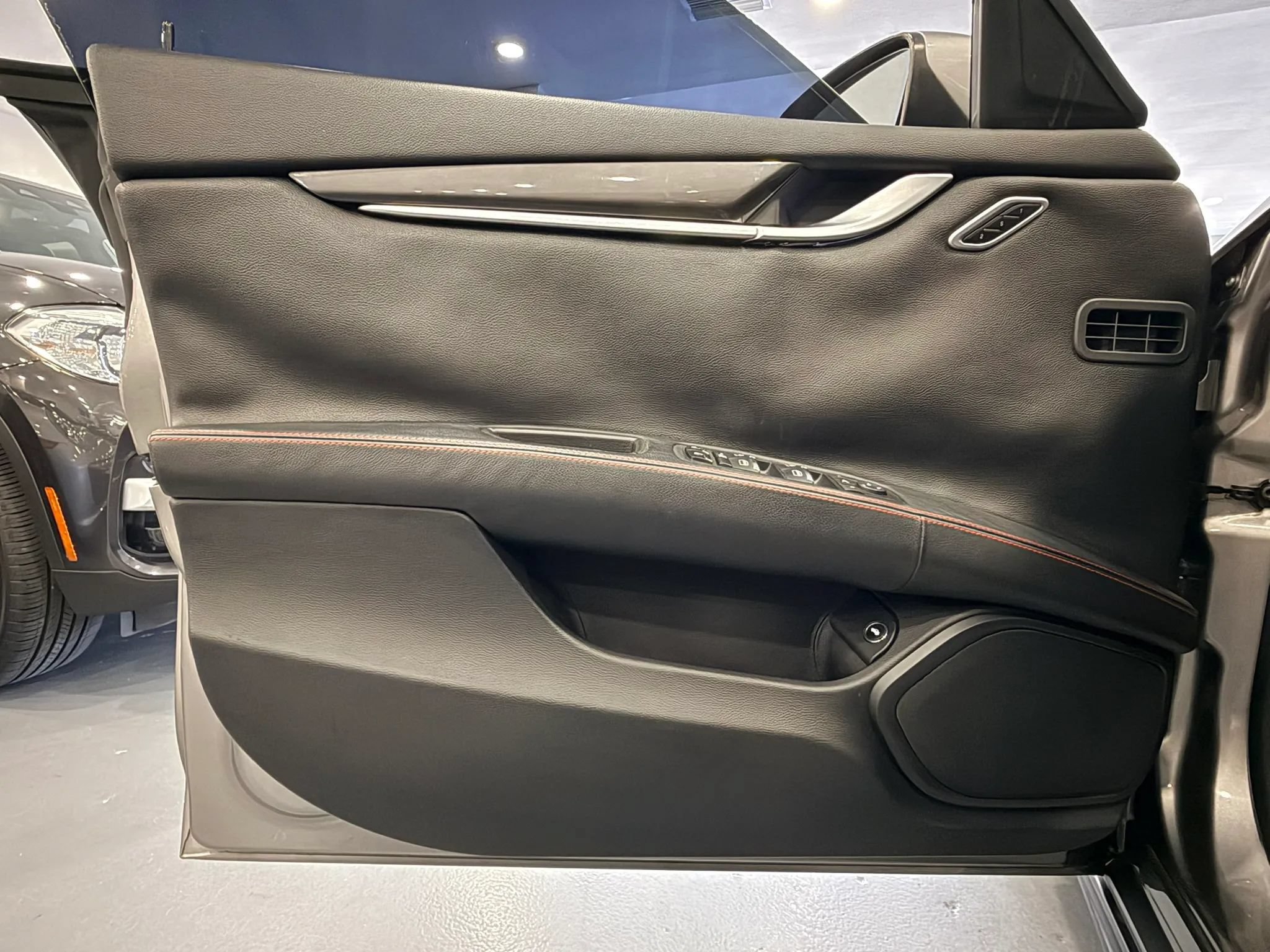 Used 2016 Maserati Ghibli RWD image 33