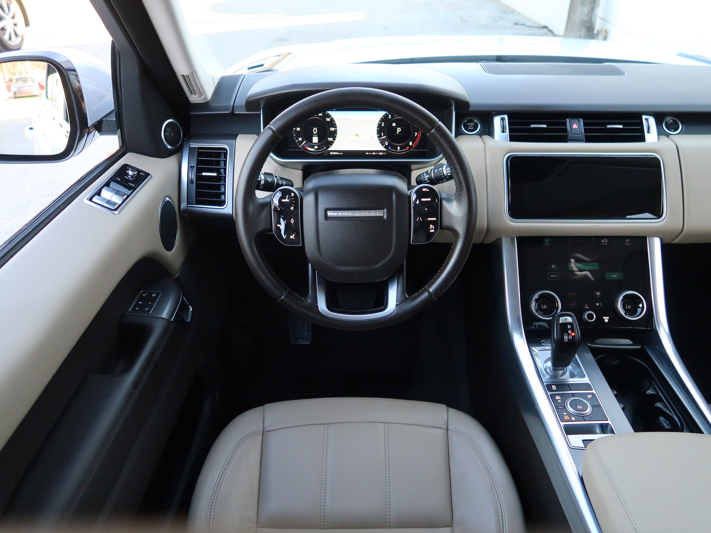 Used 2018 Land Rover Range Rover Sport SE image 14