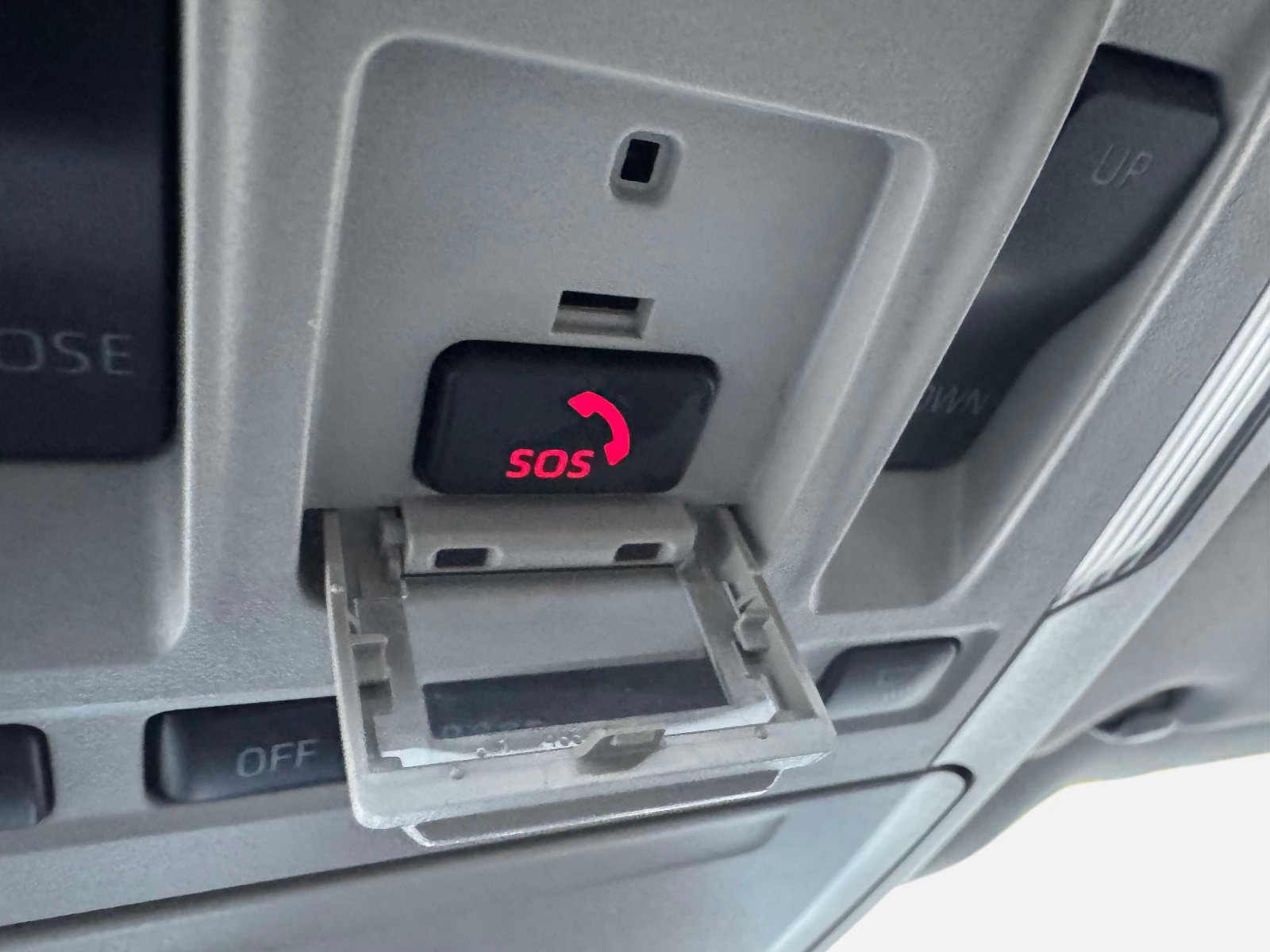 Used 2021 Toyota Highlander XLE image 30