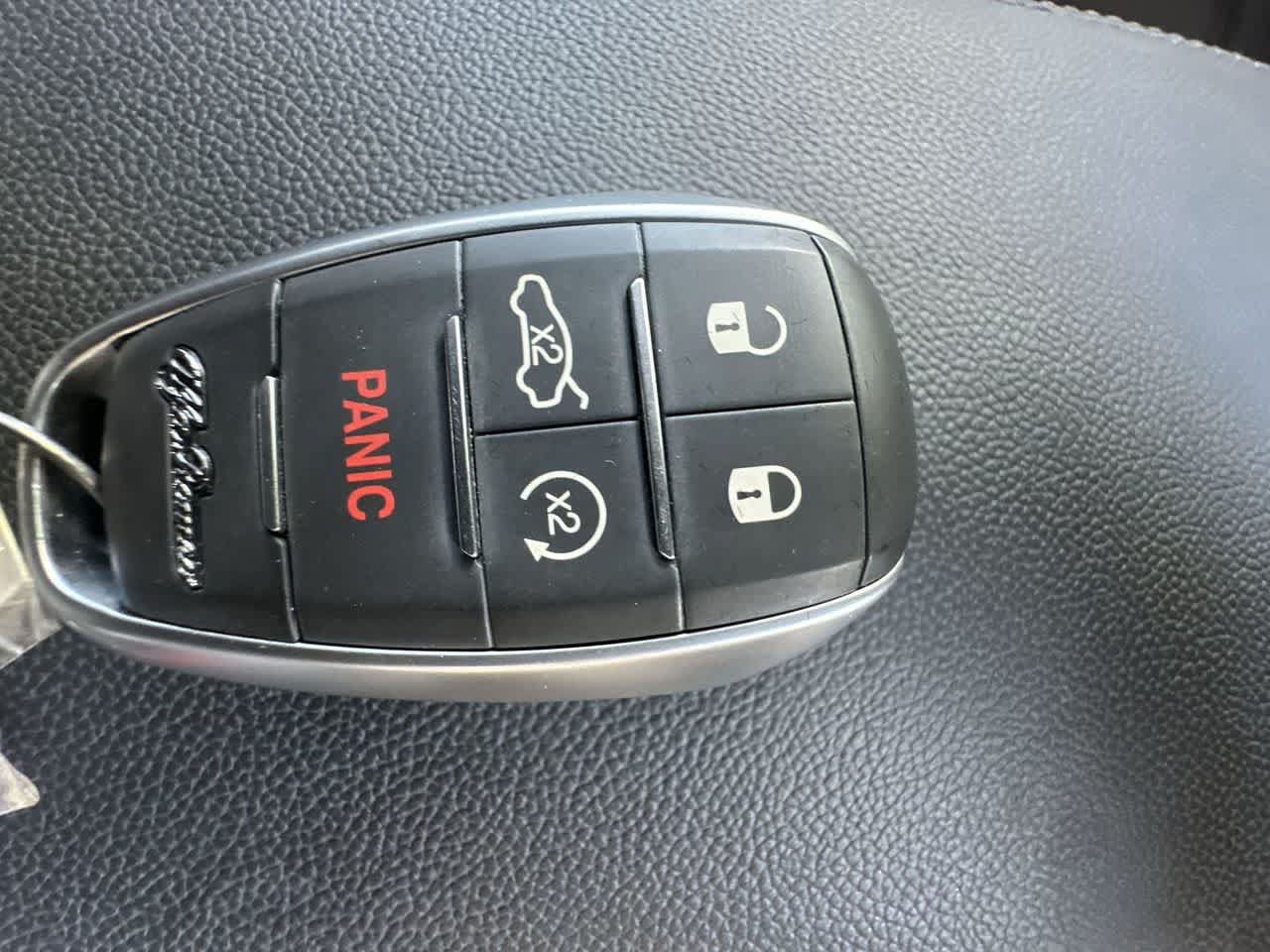 Used 2024 Alfa Romeo Stelvio Ti AWD/4WD image 28