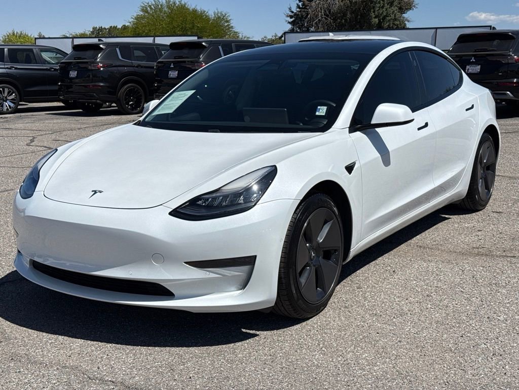 Used 2021 Tesla Model 3 Standard Range Plus RWD image 3