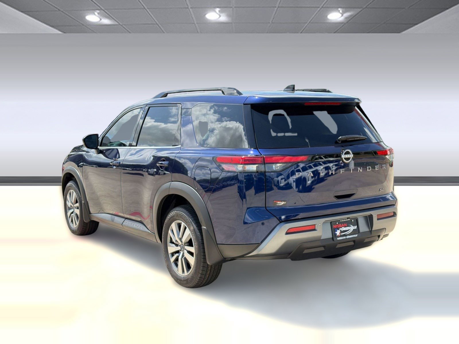 New 2026 Nissan Pathfinder SL image 3