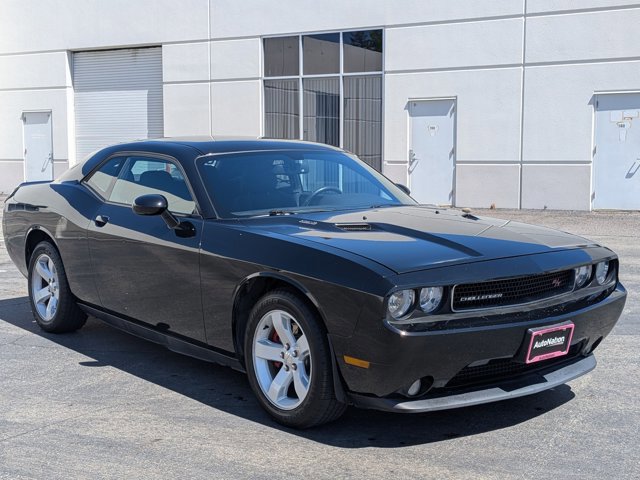 Used 2014 Dodge Challenger R/T RWD image 3