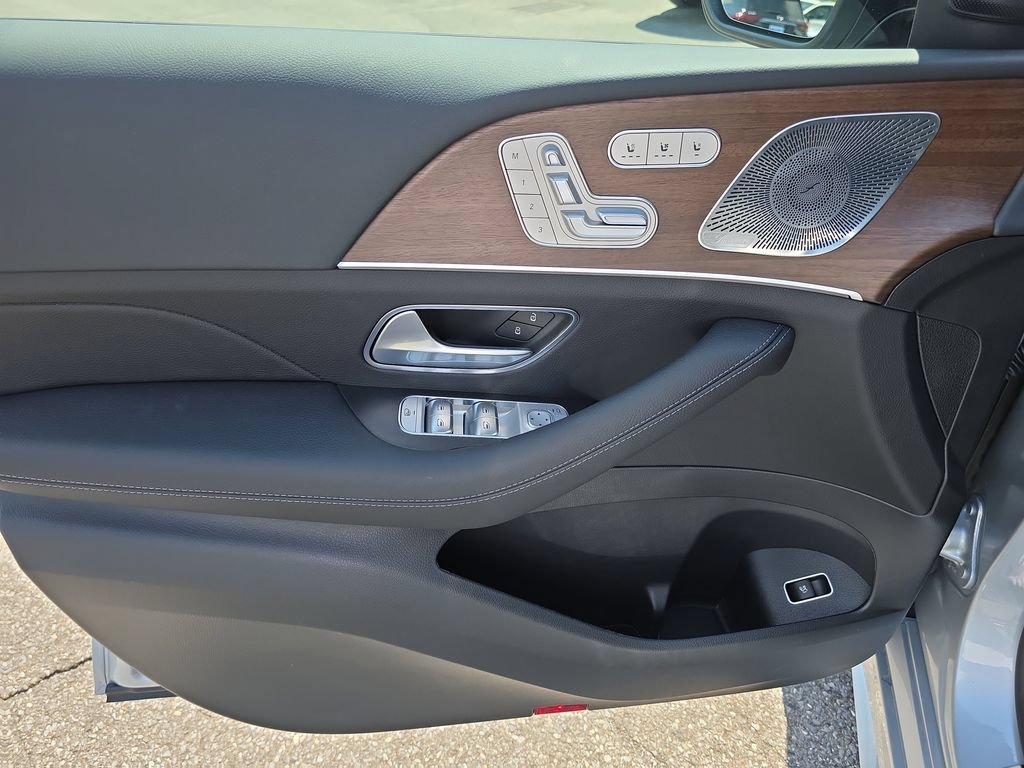 New 2026 Mercedes-Benz GLE 580 4MATIC image 11