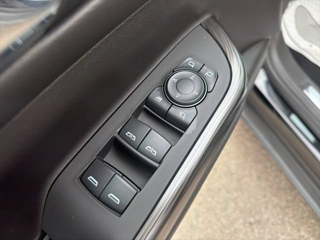 Used 2023 GMC Acadia SLT w/ Preferred Package FWD image 23