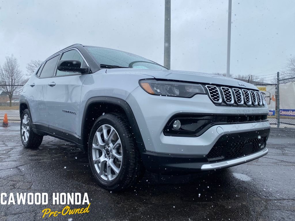 Used 2025 Jeep Compass Limited image 29