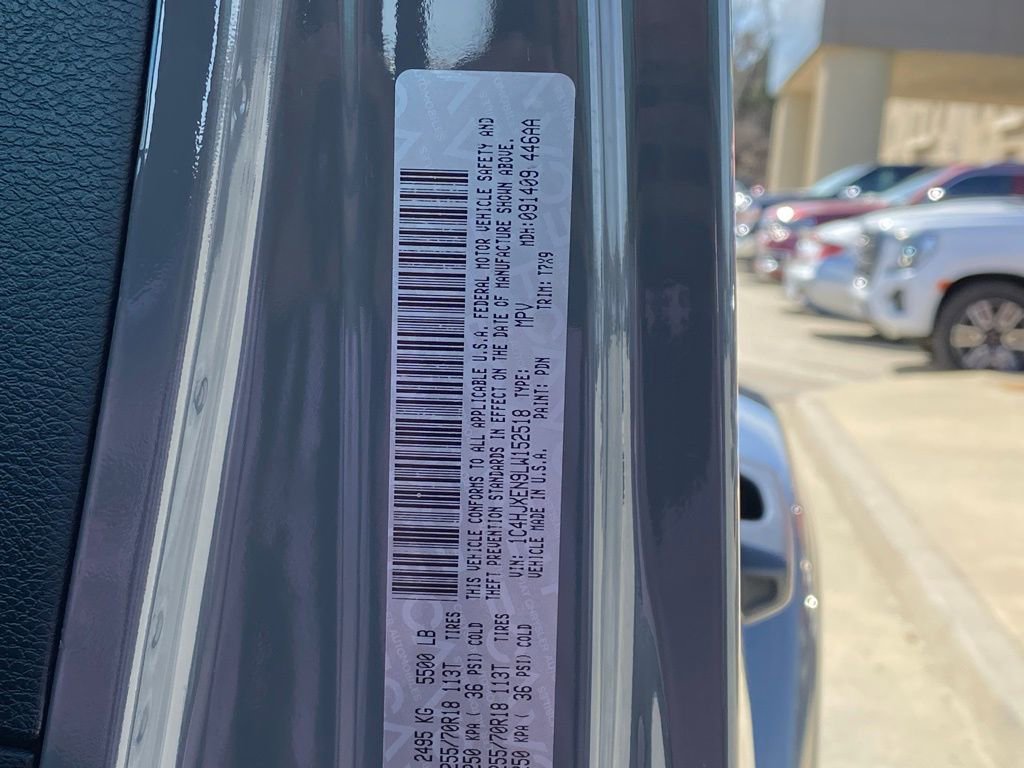 Used 2020 Jeep Wrangler Unlimited Sahara image 32