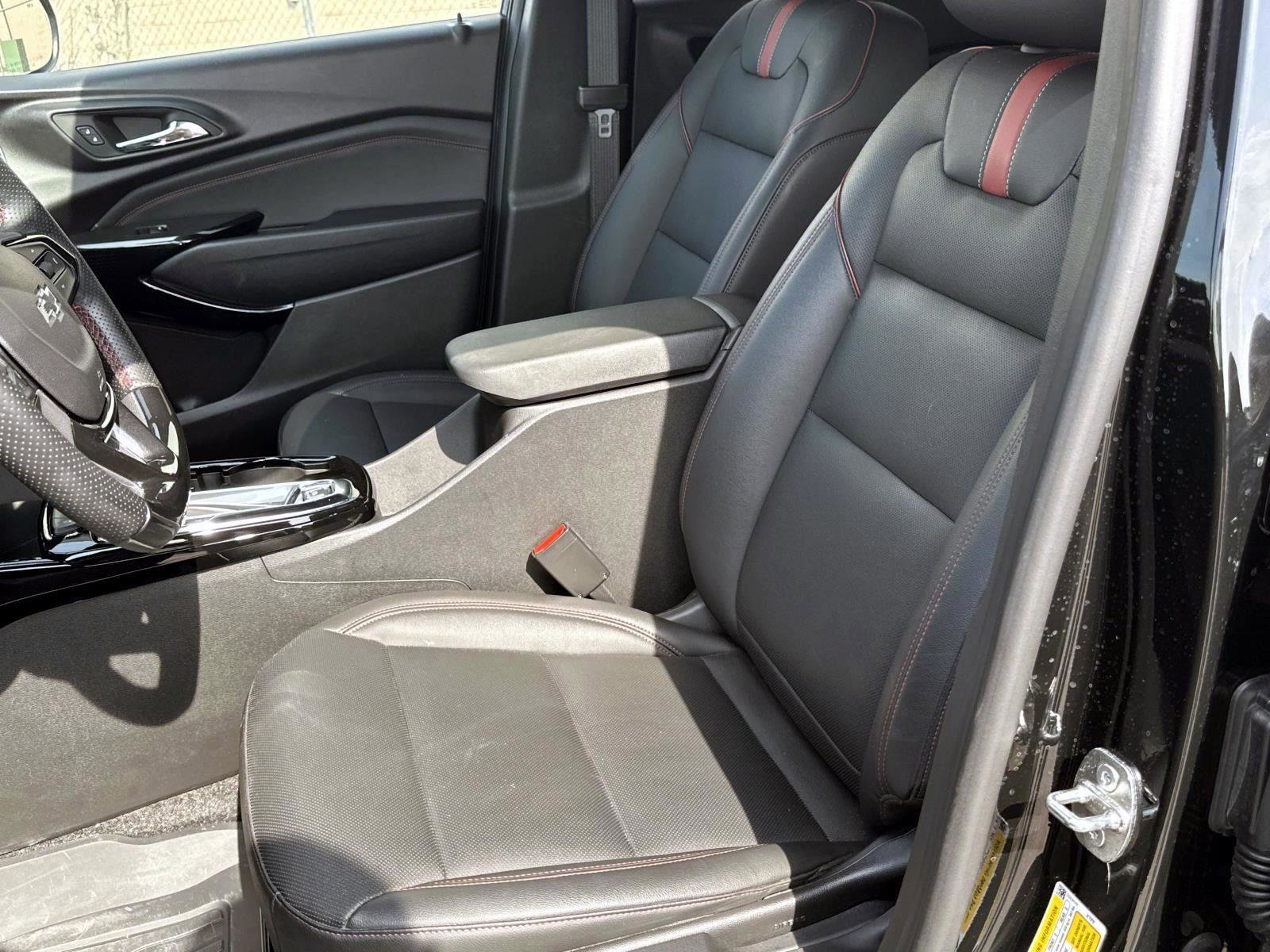 Certified 2024 Chevrolet Trax RS w/ Driver Confidence Package image 16