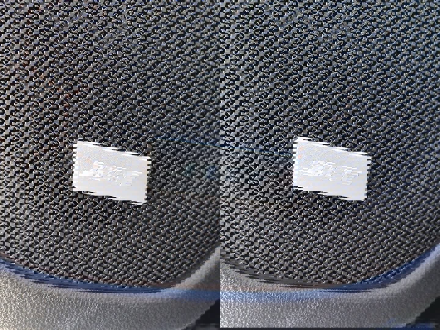 Used 2023 GMC Acadia SLT w/ Preferred Package image 19