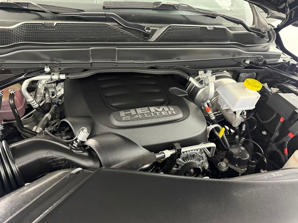 Used 2025 RAM 2500 Big Horn AWD/4WD image 30