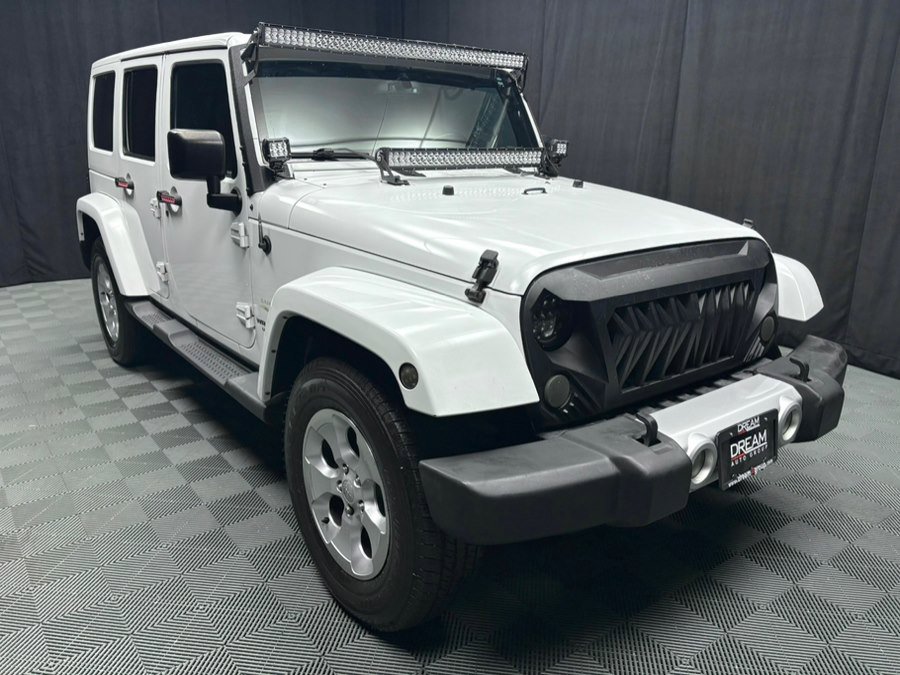 Used 2015 Jeep Wrangler Unlimited Sahara w/ Dual Top Group image 8