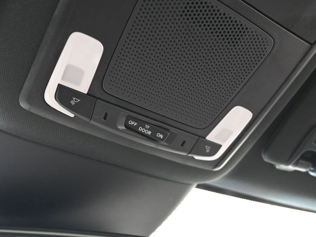 Used 2023 Honda Pilot Sport image 20