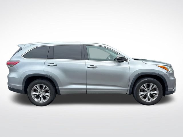 Used 2015 Toyota Highlander XLE FWD image 7