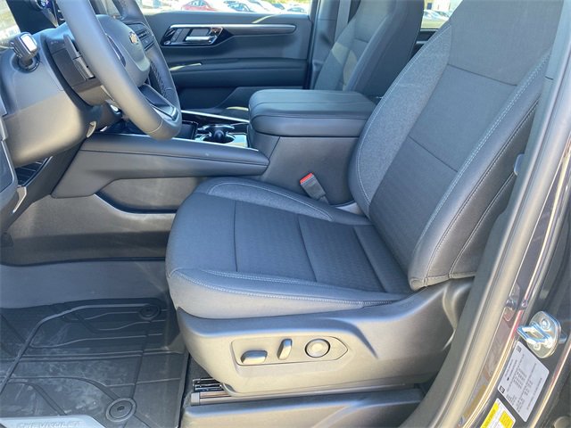 New 2026 Chevrolet Suburban LS w/ LPO, Dark Essentials Package image 10