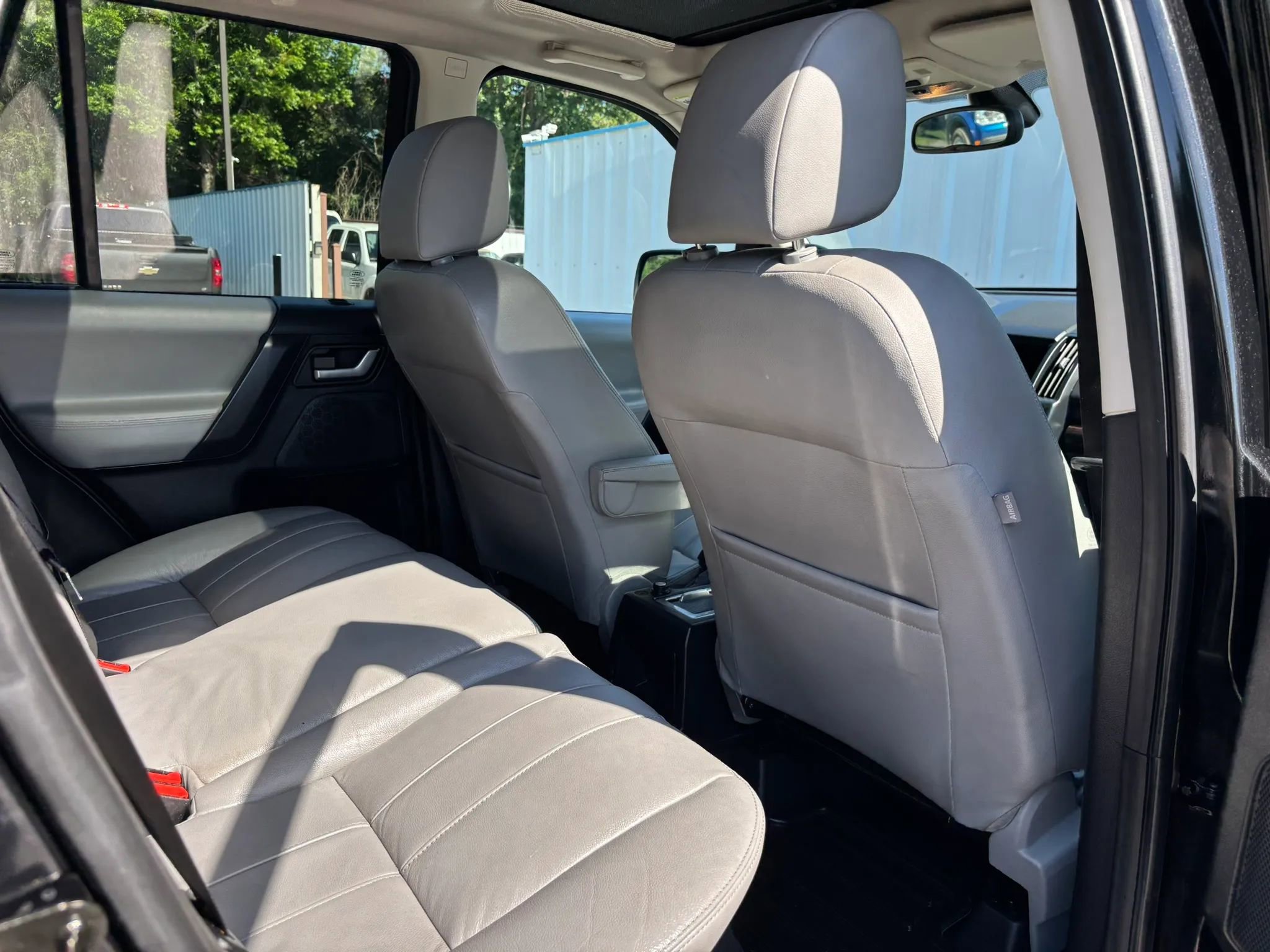 Used 2011 Land Rover LR2 HSE AWD/4WD image 51