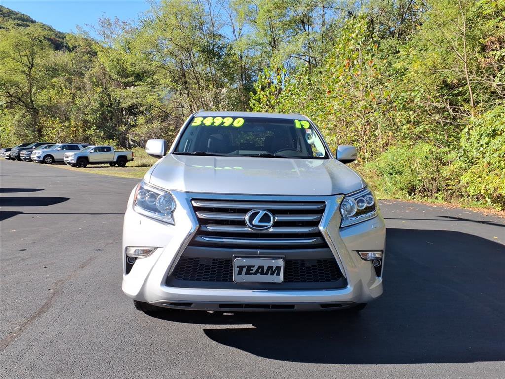 Used 2019 Lexus GX 460 Premium image 3