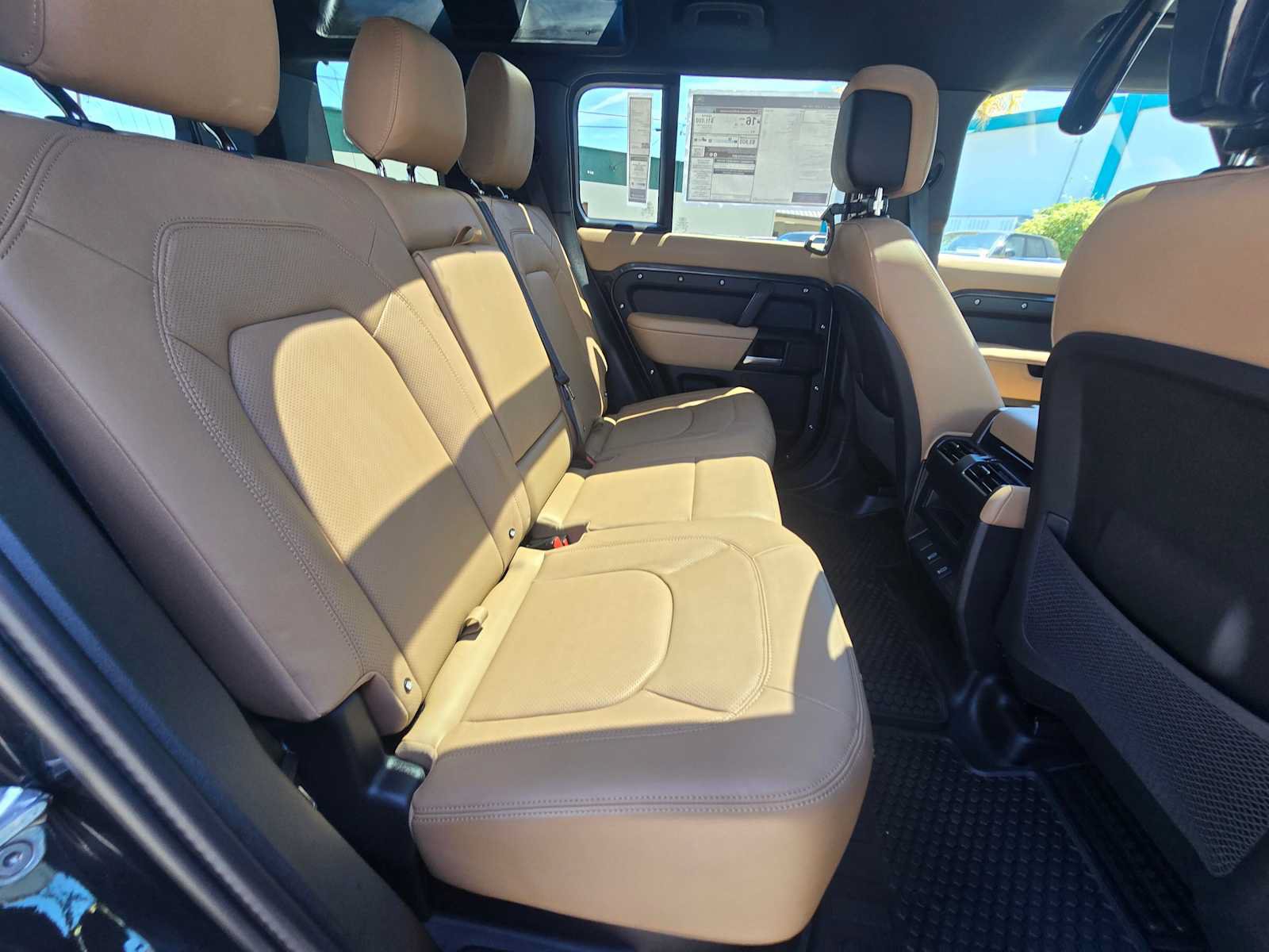 New 2026 Land Rover Defender 110 X-Dynamic SE AWD/4WD image 12