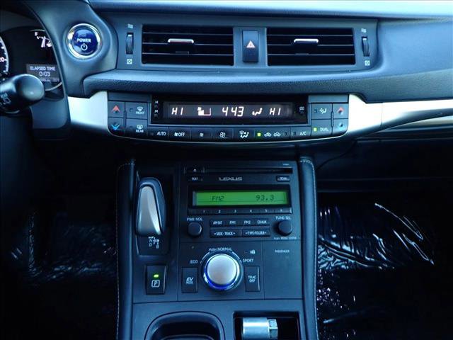 Used 2016 Lexus CT 200h image 14