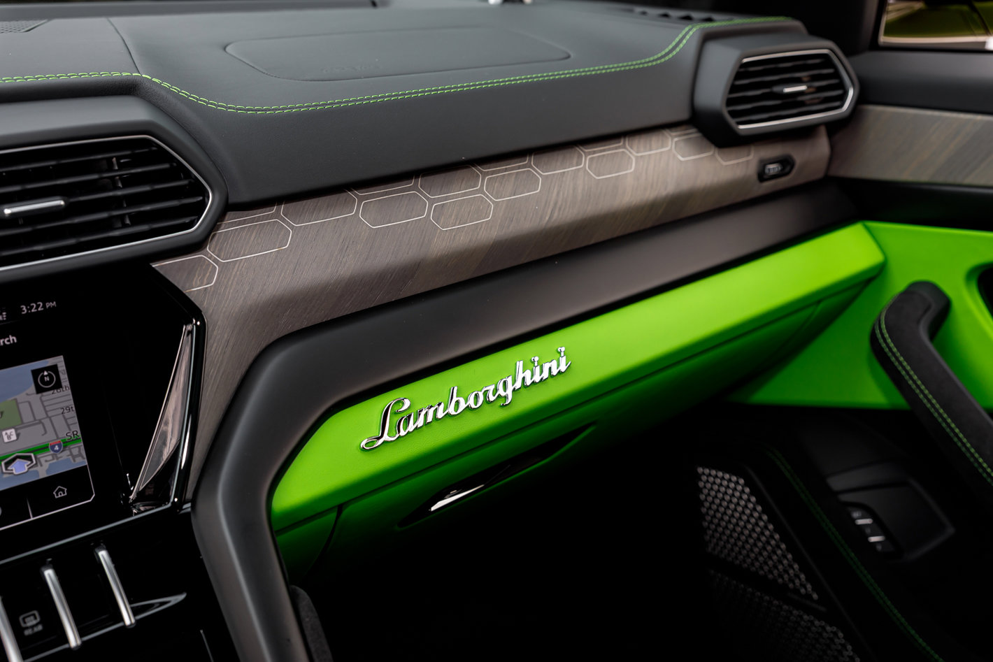 Used 2023 Lamborghini Urus S image 19