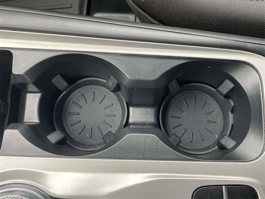 Used 2024 Ford Explorer XLT image 18