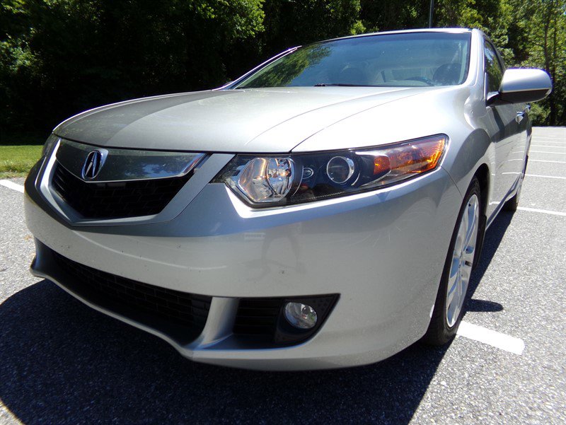 Used 2010 Acura TSX V6 Sedan FWD image 2