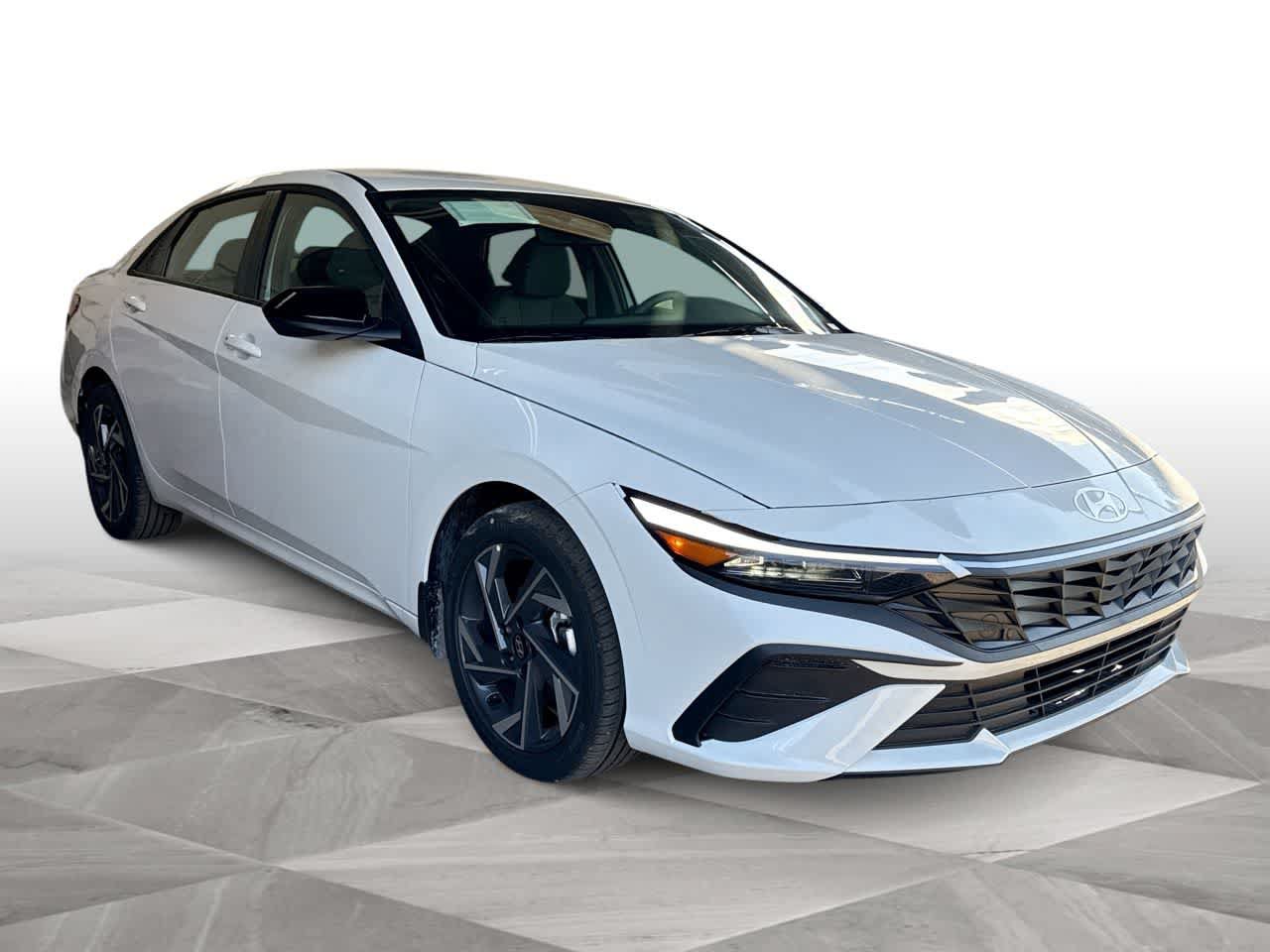 New 2025 Hyundai Elantra Sport FWD image 2