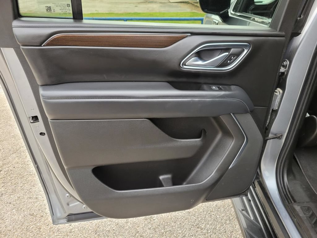Used 2022 GMC Yukon XL SLE AWD/4WD image 16