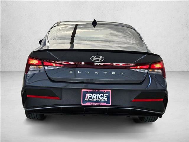 Certified 2025 Hyundai Elantra Sport FWD image 7