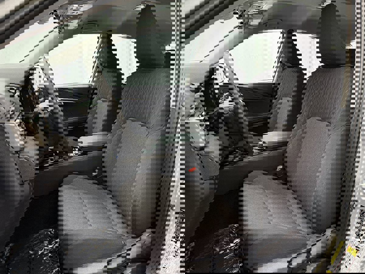 Used 2025 Toyota Camry LE image 7