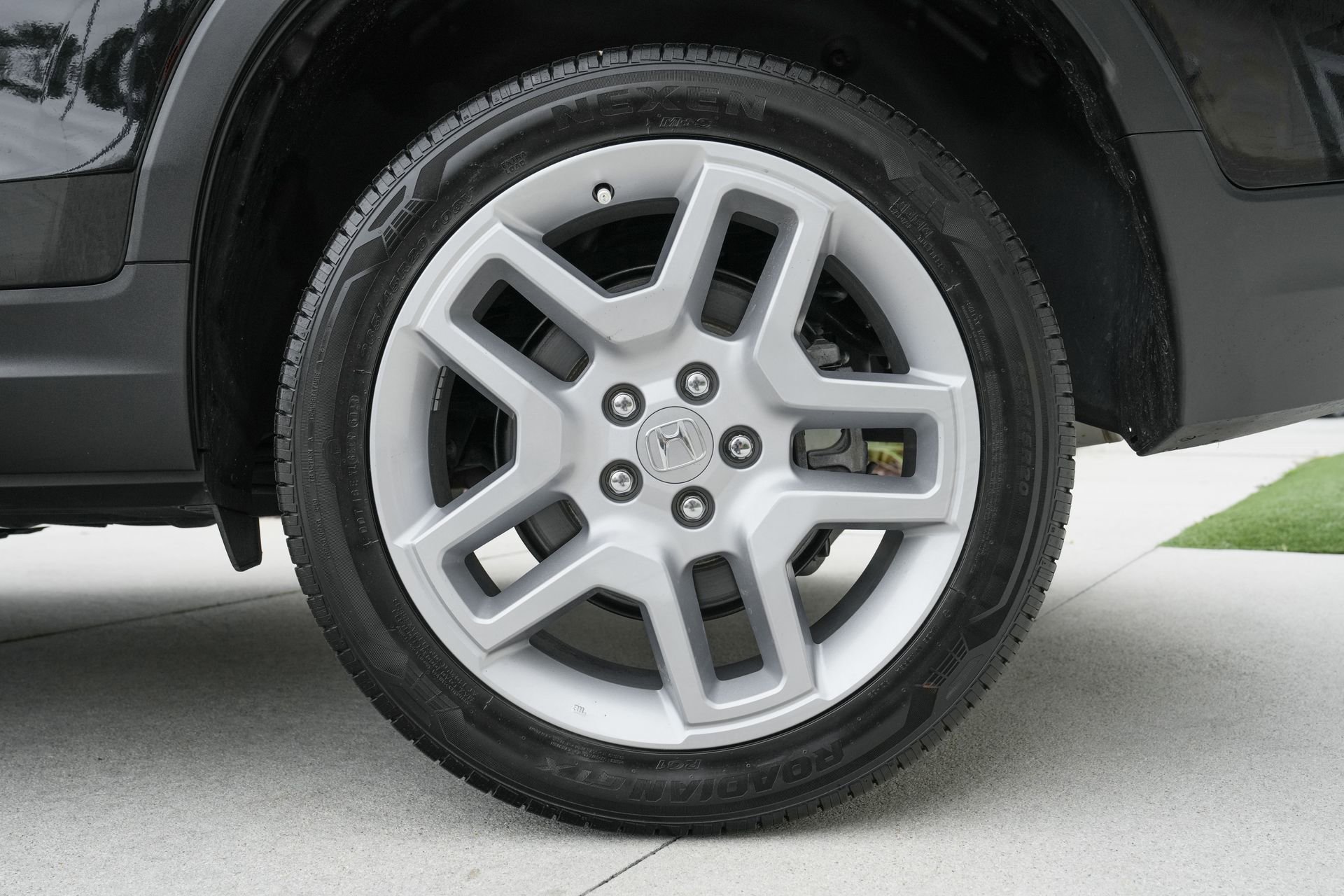 Used 2024 Honda Passport EX-L image 28