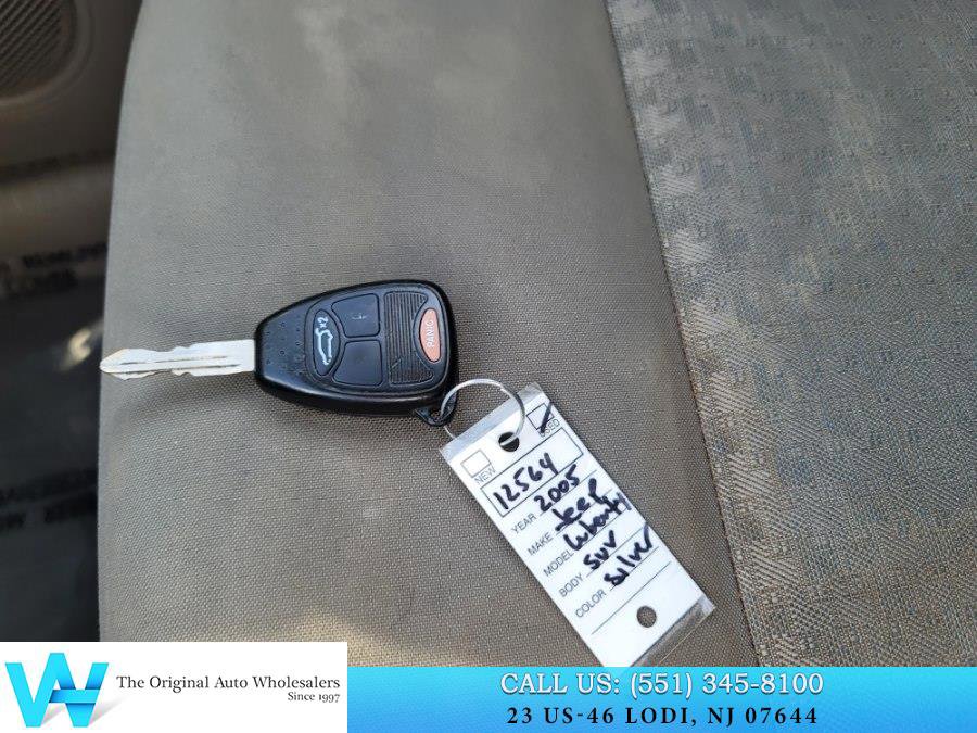 Used 2005 Jeep Liberty Sport image 19